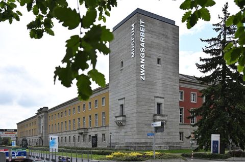 Zu hören sind die Geschichten ab dem 8. Mai unter anderem über eine Website des Museums Zwangsarbeit im Nationalsozialismus. (Ar