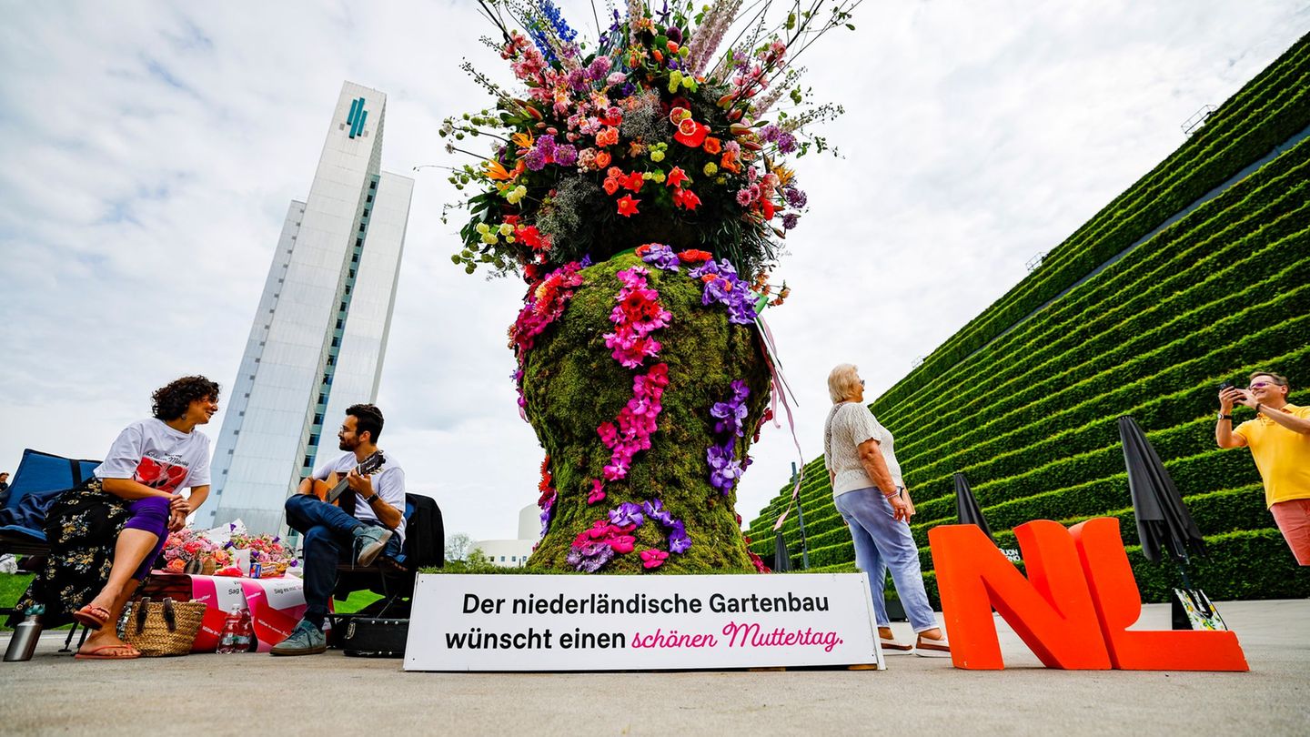 Das farbenfrohe Fotomotiv ist heute nur fünf Stunden lang zu sehen. Foto: Thomas Banneyer/dpa