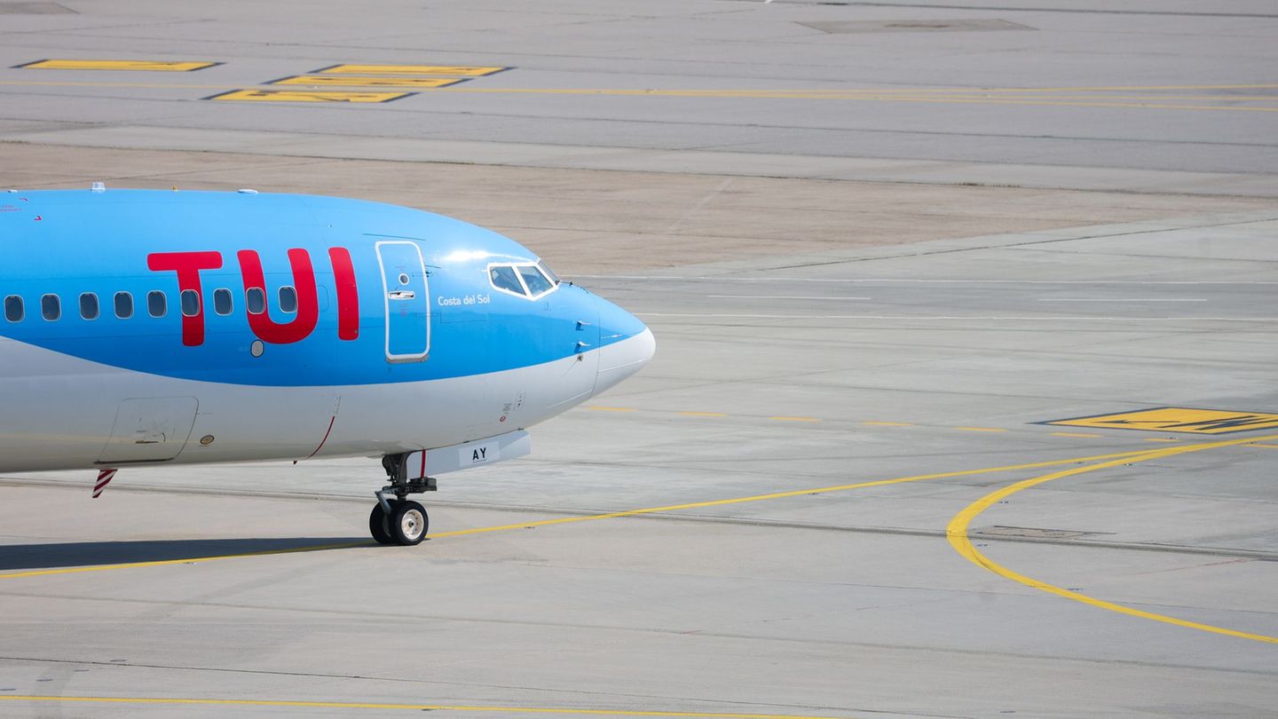 Tourismus: Unfall bei Flugzeugtaufe – Pressevertreter verletzt