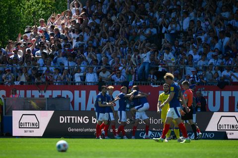 Kieler Jubel gegen Eintracht Braunschweig. Foto: Gregor Fischer/dpa