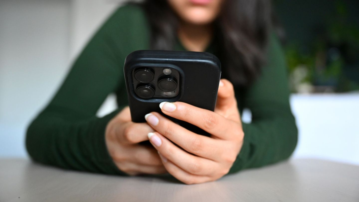 Bei sexualisierter Gewalt im Netz finden Betroffene sachsenweit Unterstützung bei Beratungsstellen. (Symbolbild) Foto: Elisa Sch