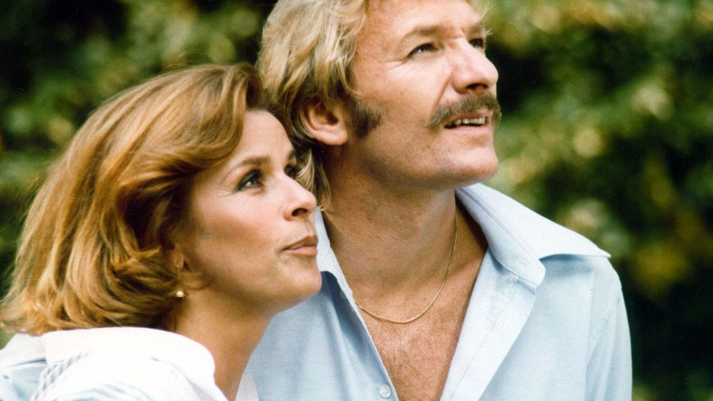 Baby Schimmerlos (Franz Xaver Kroetz) und Mona (Senta Berger) haben überraschend bürgerliche Lebensträume.