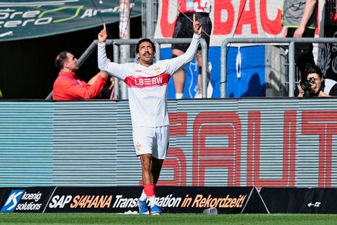 Jubel in der Nachspielzeit: VfB-Joker Tiago Tomás. Foto: Uwe Anspach/dpa