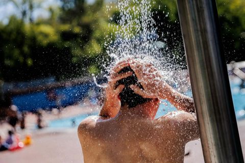 Teilweise sollen die Temperaturen am Sonntag noch einmal auf 31 klettern. (Symbolbild) Foto: Carsten Koall/dpa