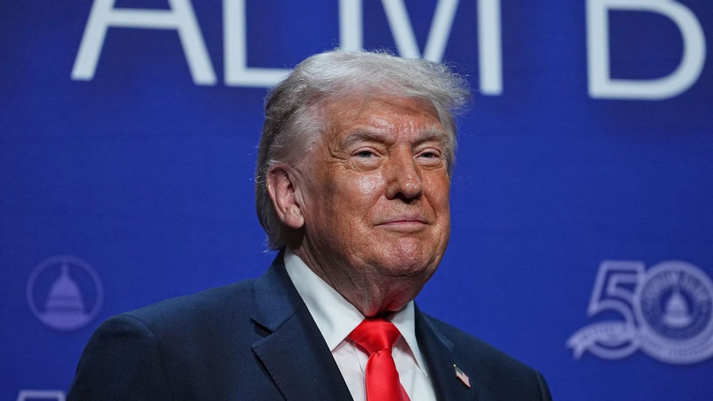 Trump will die Zölle auf europäische Fahrzeuge deutlich erhöhen. Foto: Matt Rourke/AP/dpa