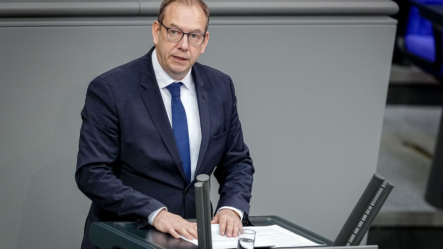 Sorge und Diskussionen: Wehrbeauftragter mahnt wegen US-Truppenabzugs Ausgleich an