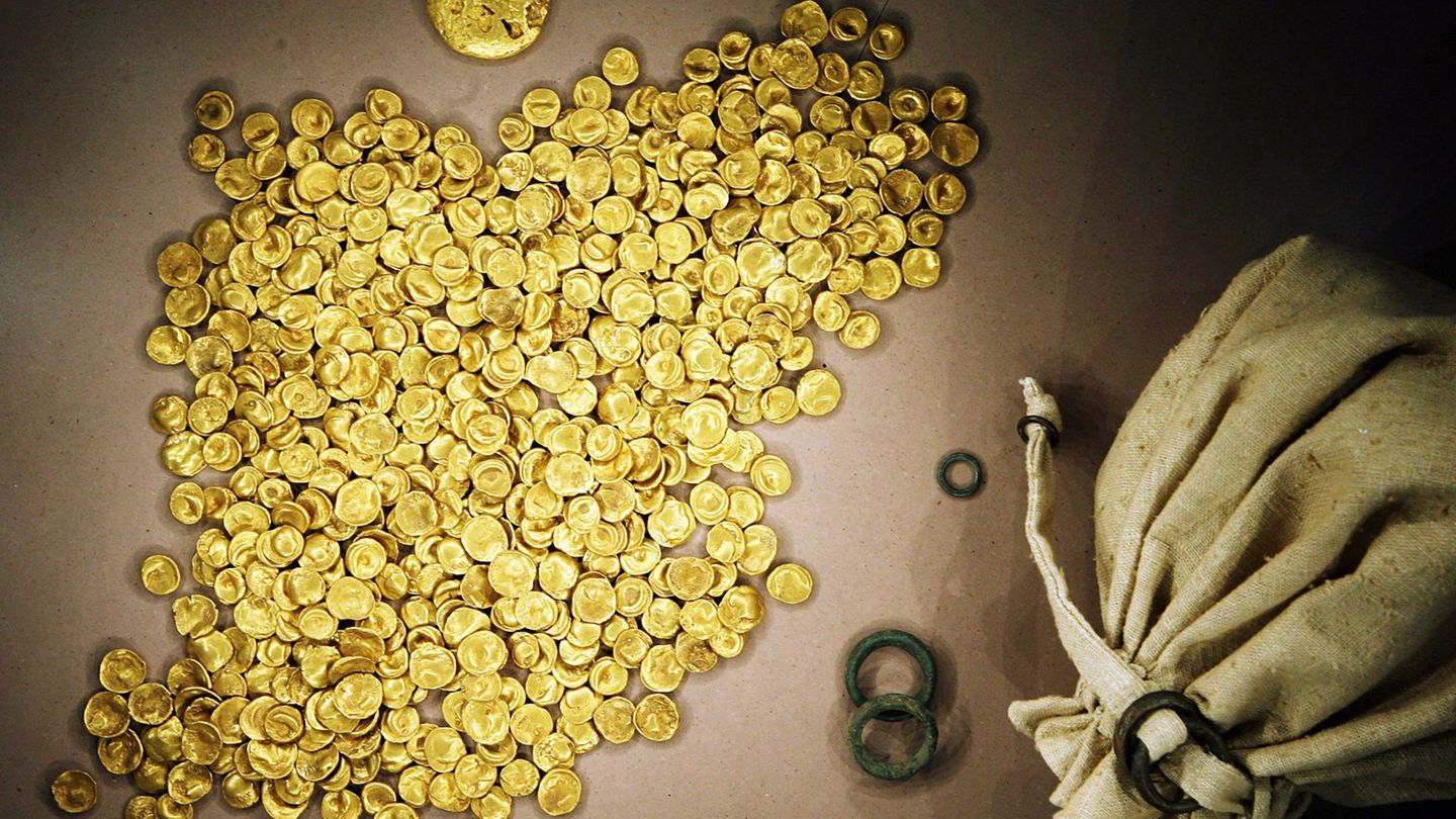 Der Goldschatz war im November 2022 aus dem Kelten Römer Museum im oberbayerischen Manching gestohlen worden. (Archivbild) Foto: