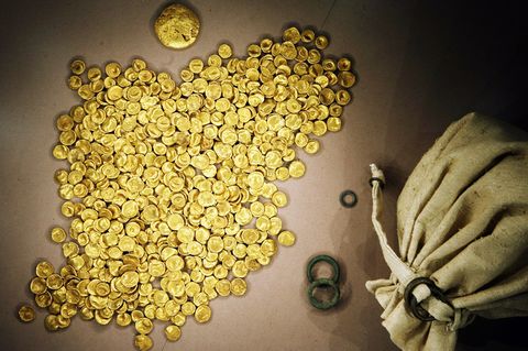 Der Goldschatz war im November 2022 aus dem Kelten Römer Museum im oberbayerischen Manching gestohlen worden. (Archivbild) Foto: