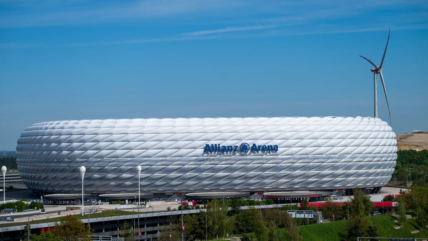 Das Spiel in der Allianz-Arena konnte wie geplant stattfinden. (Archivbild) Foto: Peter Kneffel/dpa