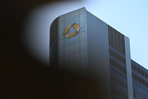 Wird die Commerzbank von der Unicredit übernommen? Die Italiener machen Druck. (Archivbild) Foto: Michael Brandt/dpa