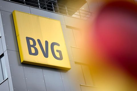 Die Berliner Verkehrsbetriebe (BVG) vergeben bestimme Aufträge an externe Dienstleister und stellen diesen auch Kundendaten zur