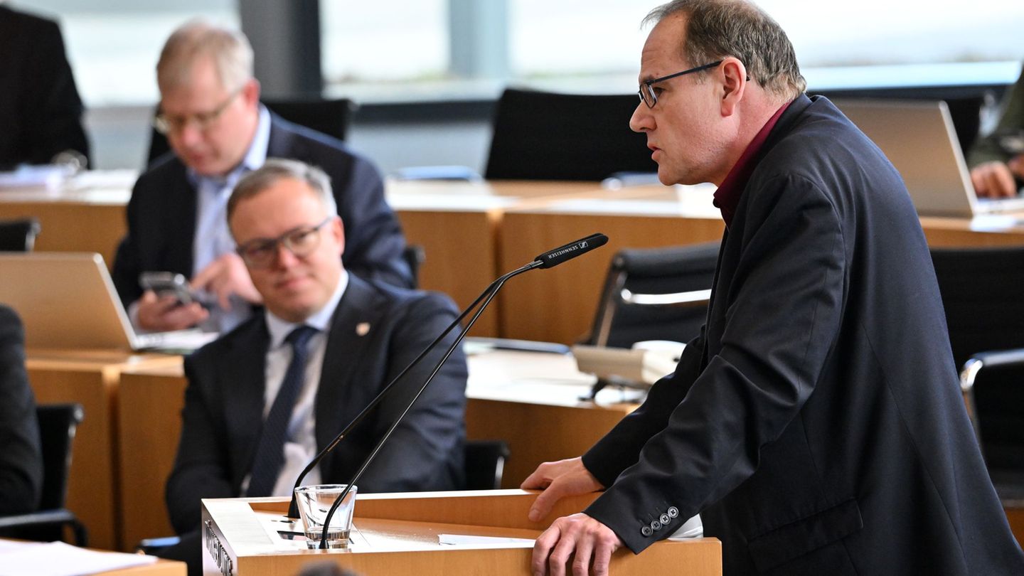 Hat die Thüringer Landesregierung die Fortschreibung der Klimaschutzstrategie verpasst? Umweltminister Tilo Kummer (BSW) sieht s