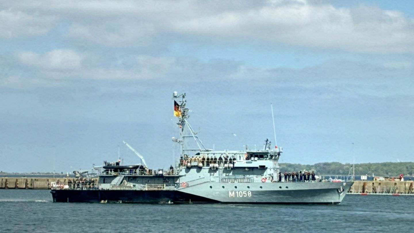 Minenjagdboot "Fulda" legt in Kiel ab