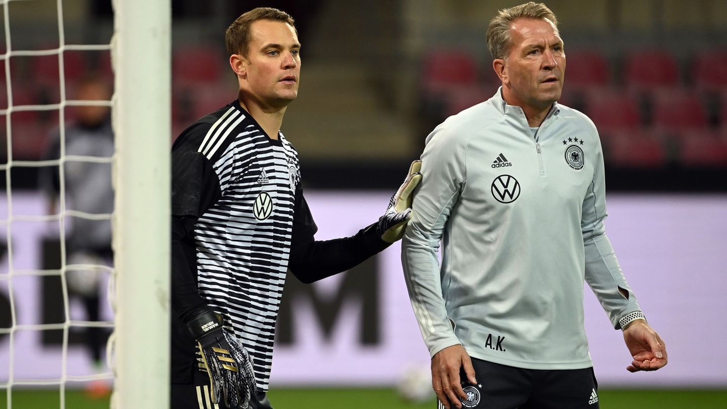 Manuel Neuer (l) und Andreas Köpke sind Vertraute. (Archivbild) Foto: Federico Gambarini/dpa