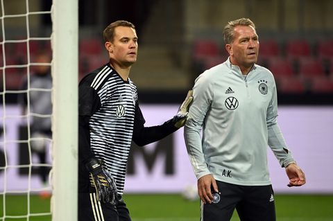 Manuel Neuer (l) und Andreas Köpke sind Vertraute. (Archivbild) Foto: Federico Gambarini/dpa