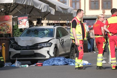Ein Polizeisprecher spricht von einer „dynamischen Lage“ in Leipzig