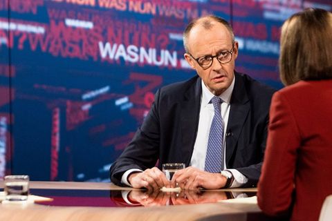 Bettina Schausten im Gespräch mit Bundeskanzler Friedrich Merz, hier in "Was nun, Herr Merz?" vom 16. Dezember 2025.