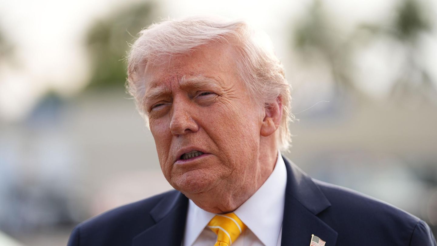 Handeslpolitik: Trump droht EU und setzt Ultimatum für Zolldeal
