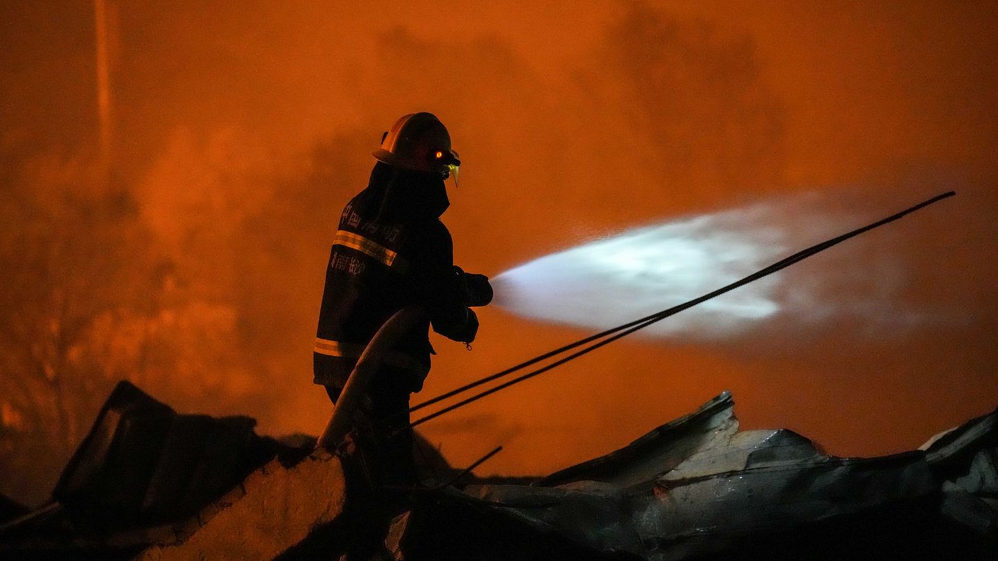 Unglück in China: Mindestens 21 Tote bei Explosion in Feuerwerksfabrik