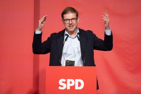 Der sächsische EU-Parlamentarier Matthias Ecke warnt vor Zentralisierungsplänen der EU-Kommission. (Archivbild) Foto: Sebastian