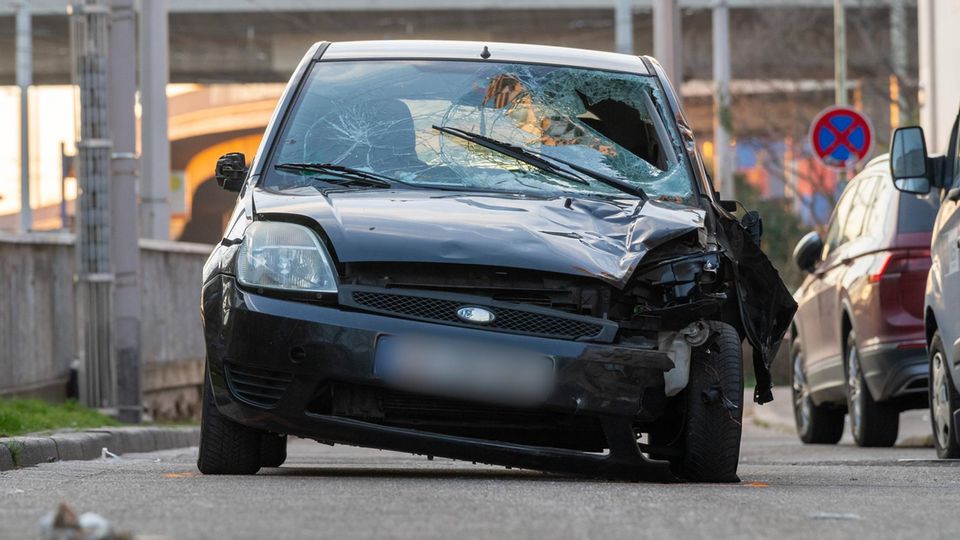 Zerstörtes Auto