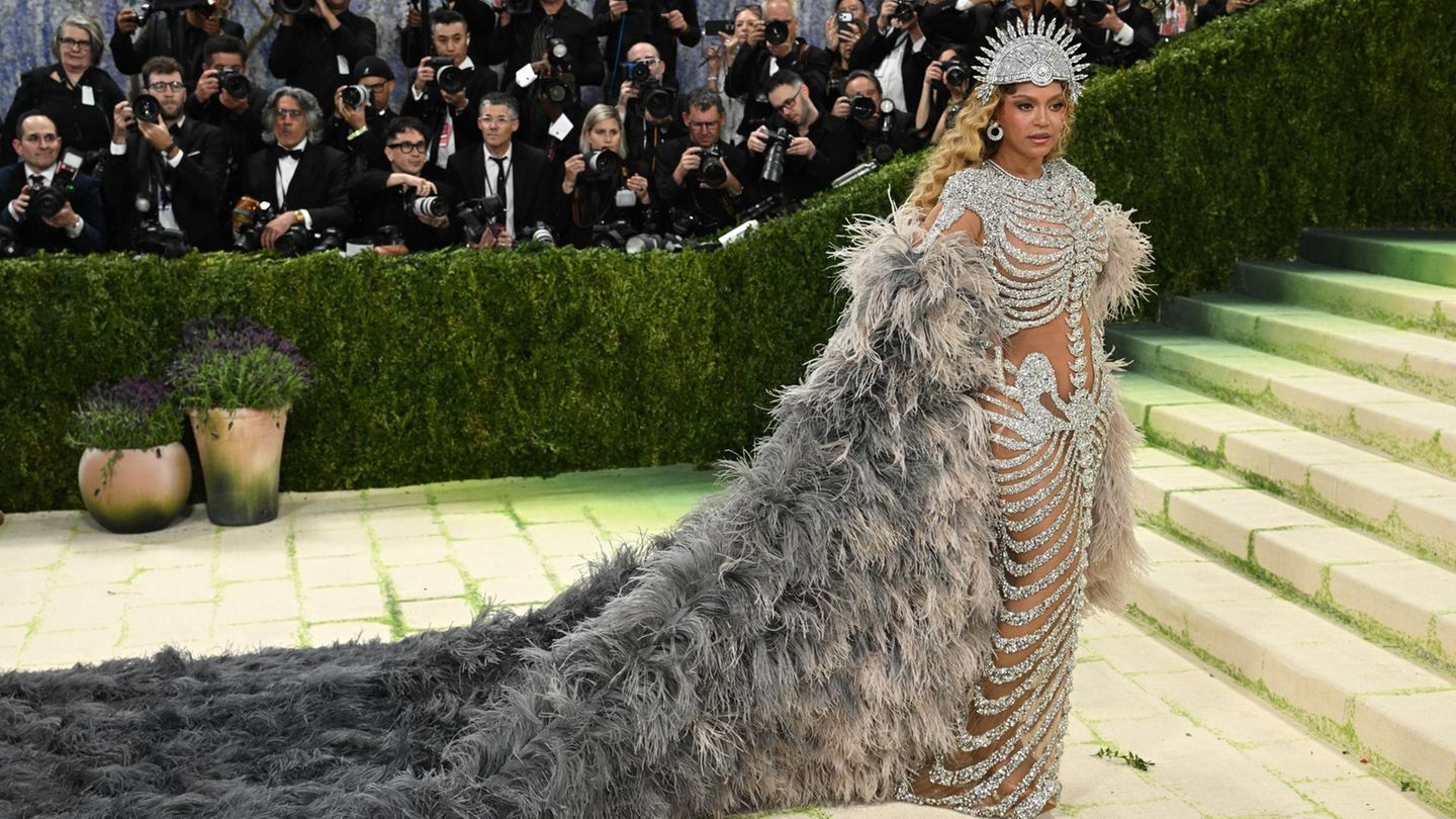 How the stars shone at the Met Gala in New York?