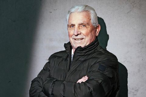 Fischer, 76, in der Arena auf Schalke, wo er noch häufig zugegen ist