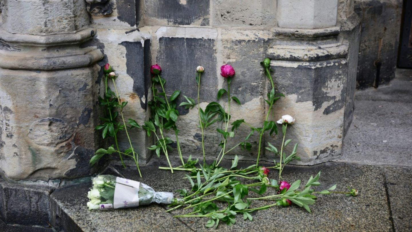 Blumen an Leipziger Thomaskirche