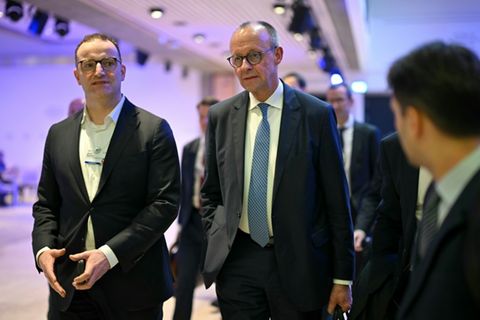 CDU-Politiker Spahn (l.) und Merz