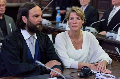 Christina Block und ihr Anwalt Ingo Bott im Landgericht Hamburg