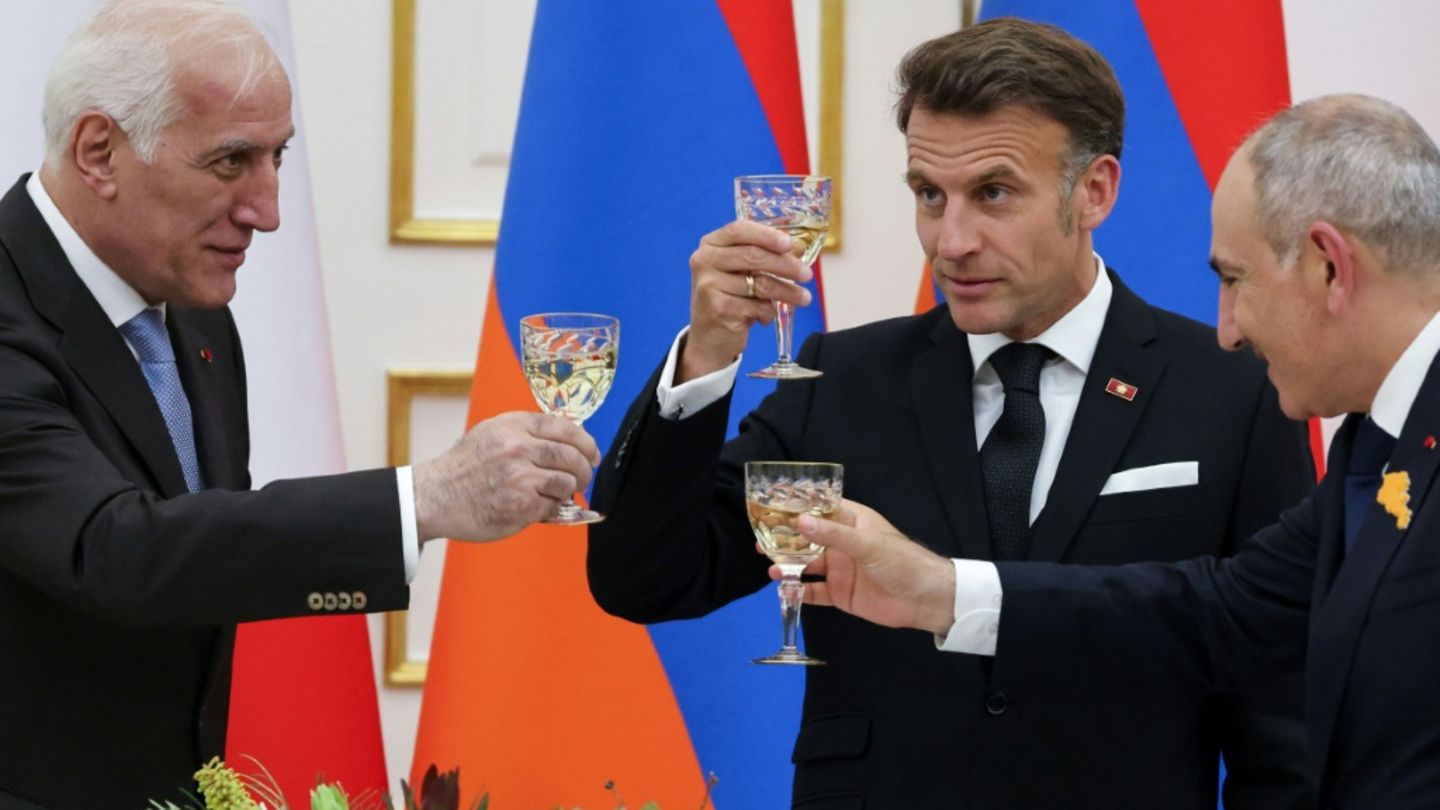 Macron beim Staatsbesuch in Armenien