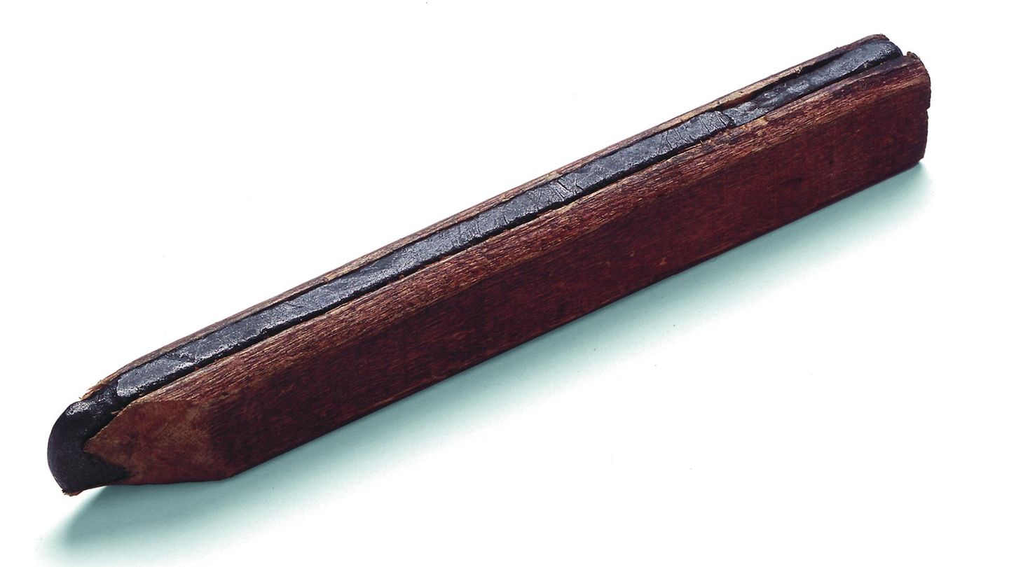 Sieht aus wie ein Sandwich, schreibt aber noch heute: Der älteste erhaltene Bleistift der Welt