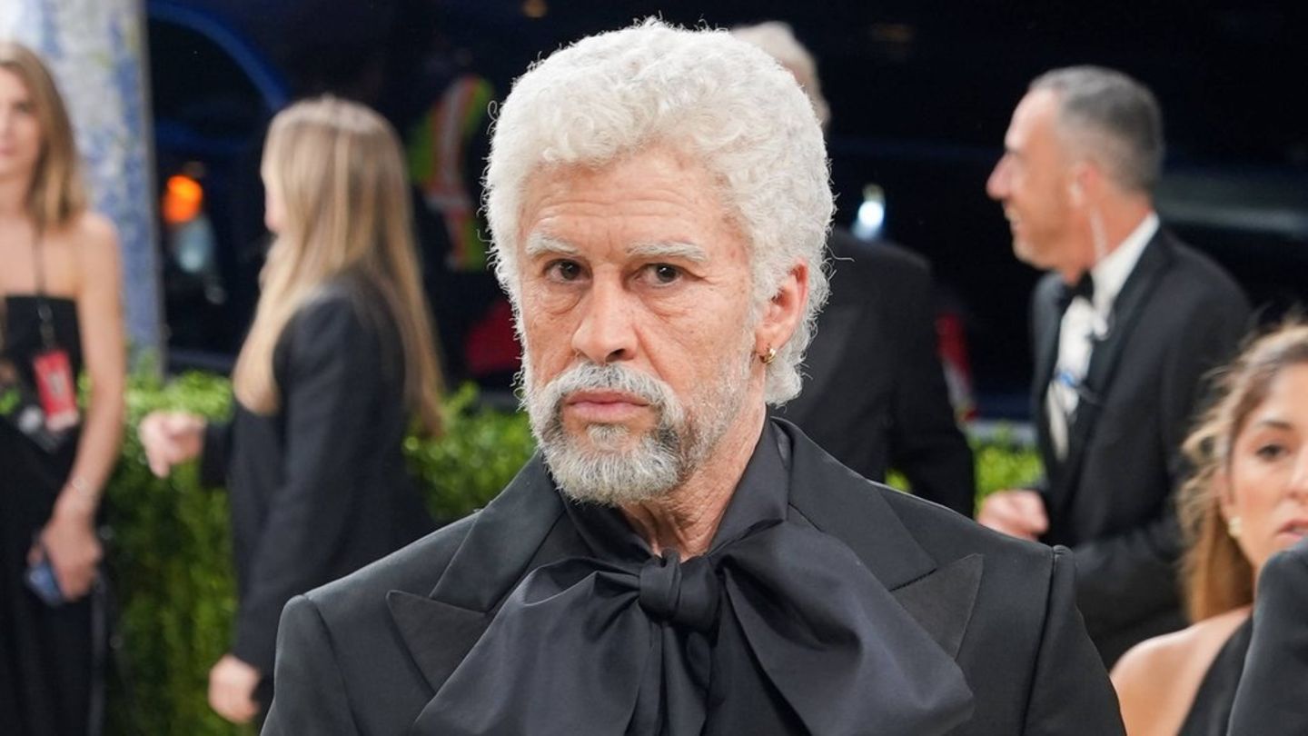 Da muss man zweimal hinsehen: Der 32-jährige Bad Bunny besuchte die Met Gala als alter Mann.