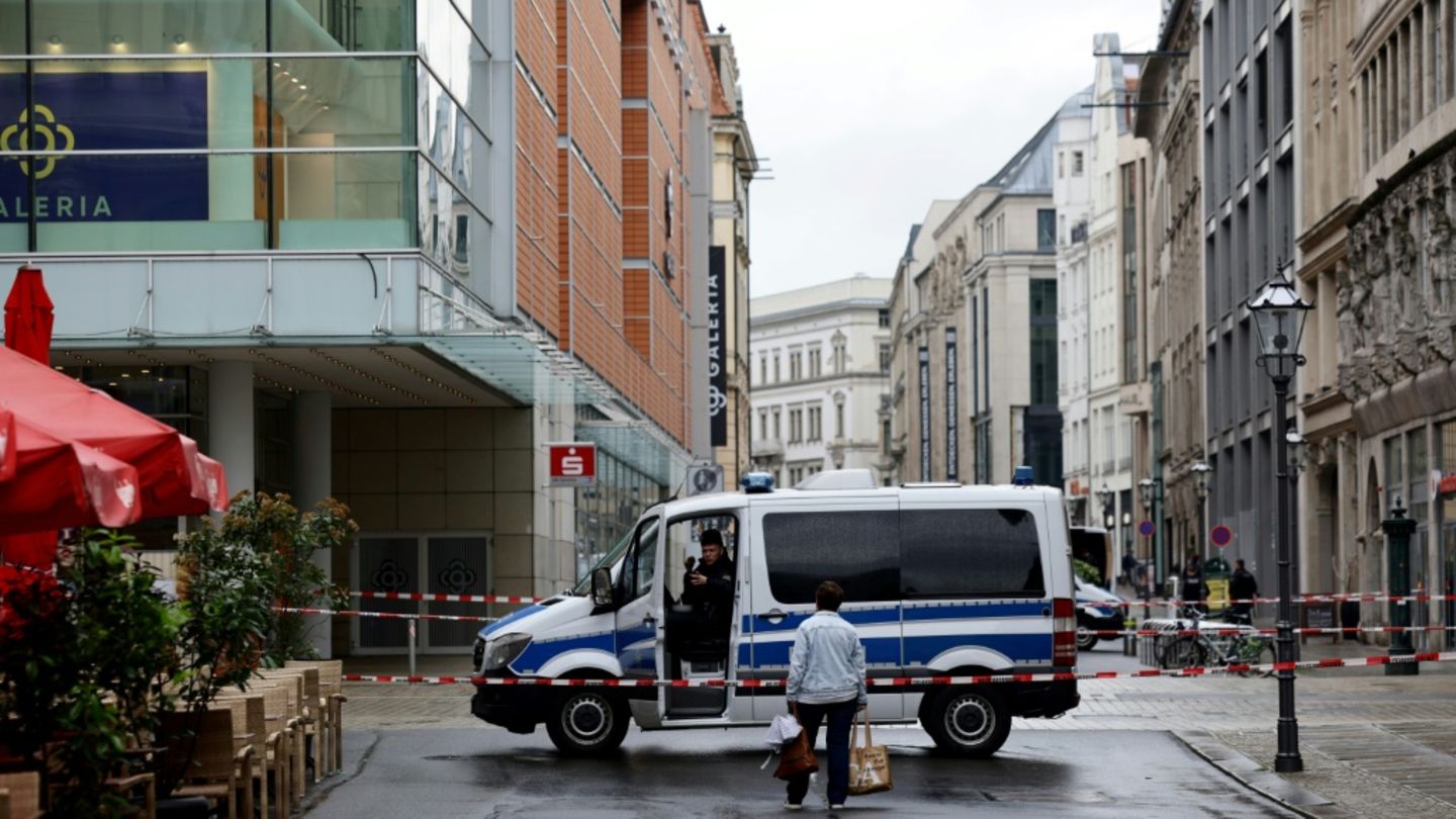 Abgesperrte Fußgängerzone in Leipzig