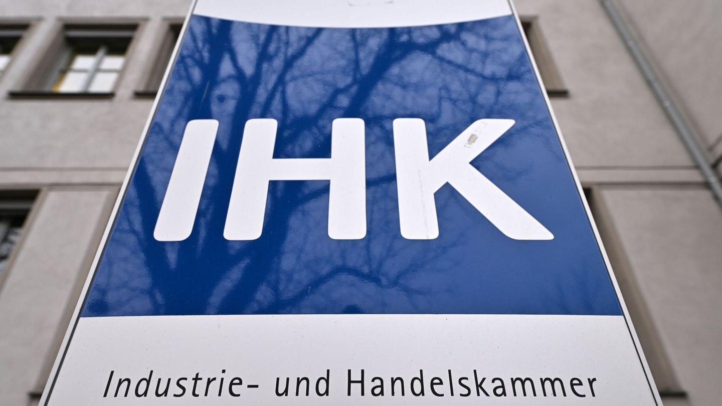 "Tragfähige Wachstumsimpulse sind weiterhin nicht erkennbar", so die IHK Halle-Dessau. (Symbolbild) Foto: Martin Schutt/dpa