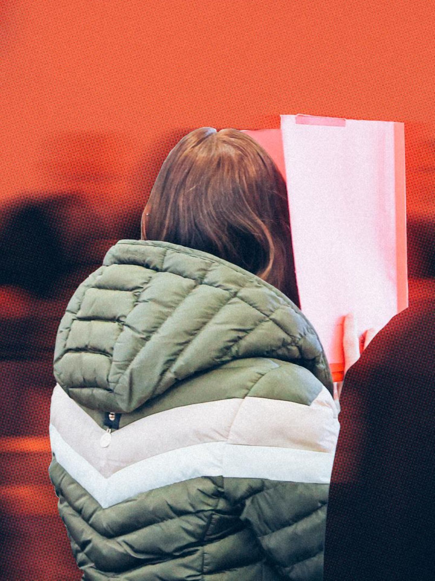 Gina H. wird vorgeworfen, den achtjährigen Fabian aus Güstrow ermordet zu haben. Der Vater des Jungen scheint nicht von ihrer Schuld überzeugt zu sein