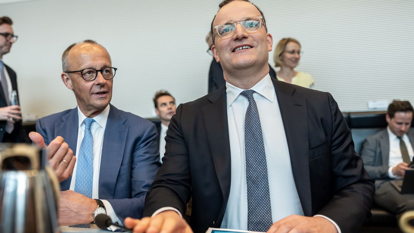 Bundestag: Spahn als Fraktionschef der Union wiedergewählt
