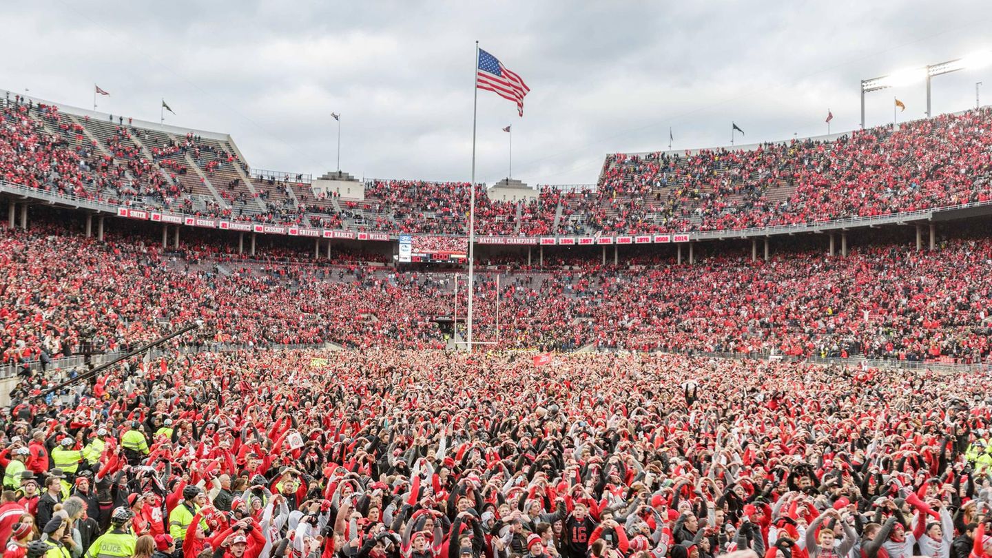 Das Stadion in Columbus, USA, bietet Platz für bis zu 102.780 Zuschauer. Es ist auch unter den Namen „Horseshoe“ oder einfach „The Shoe“ bekannt. Die Architekten lehnten Teile des Baus an das Pantheon in Rom an. Seit der Eröffnung 1922 finden dort nicht nur American-Football-Spiele, sondern auch Konzerte statt. Hier traten schon Pink Floyd, Genesis und die Rolling Stones auf.