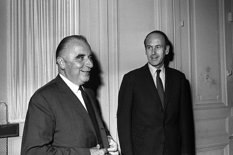 Präsident Georges Pompisou (l).