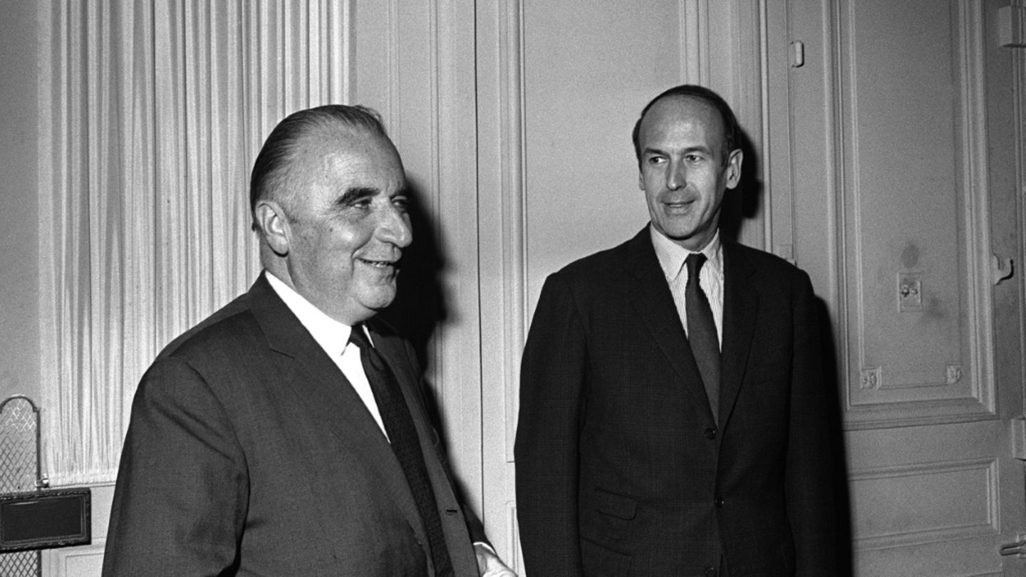 Präsident Georges Pompisou (l).