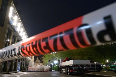 Ein 33-Jähriger deutscher Staatsbürger war am Montagnachmittag in die belebte Fußgängerzone gefahren. Foto: Hendrik Schmidt/dpa