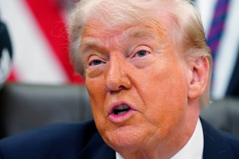Das "Projekt Freiheit" von US-Präsident Trump soll zeitweise ausgesetzt werden. Foto: Jacquelyn Martin/AP/dpa