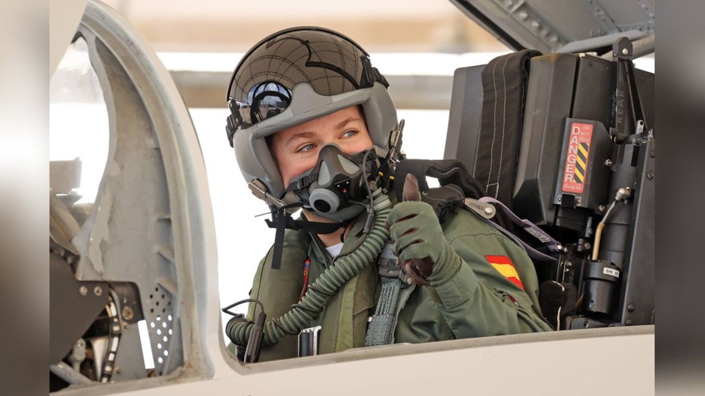 Kronprinzessin Leonor von Spanien: Trainingsflug im Kampfjet