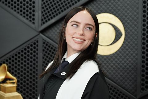 Popstar Billie Eilish lehnt eigenen Worten zufolge Schönheitsoperationen für sich ab. (Archivbild) Foto: Jordan Strauss/Invision