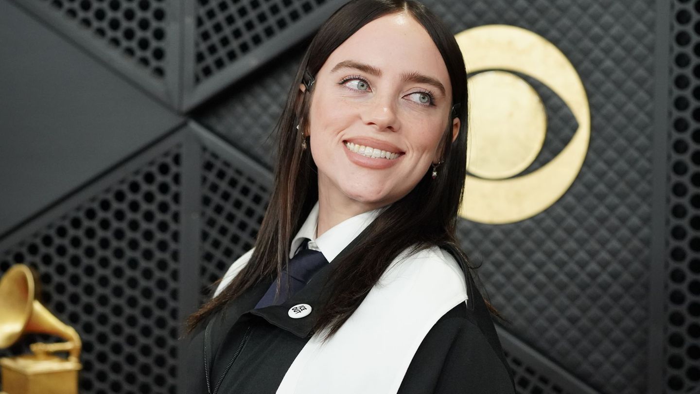Popstar Billie Eilish lehnt eigenen Worten zufolge Schönheitsoperationen für sich ab. (Archivbild) Foto: Jordan Strauss/Invision