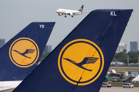 Zum Start ins Jahr konnte die Lufthansa ihren saisontypischen Verlust immerhin verringern.(Archivbild) Foto: Boris Roessler/dpa