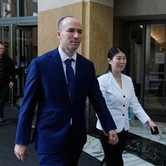 OpenAI-Präsident Greg Brockman auf dem Weg zum Gericht