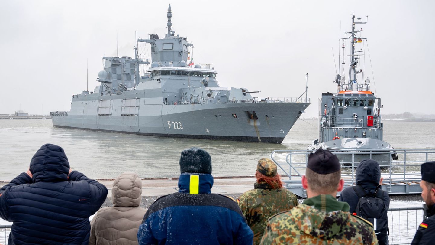 Im Februar lief die Fregatte Nordrhein-Westfalen von Wilhelmshaven zum Unifil-Einsatz aus. Foto: Hauke-Christian Dittrich/dpa