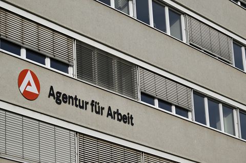 Viele junge Erwachsene haben keinen Berufsabschluss und damit schlechte Chancen auf dem Arbeitsmarkt. Foto: Martin Schutt/dpa