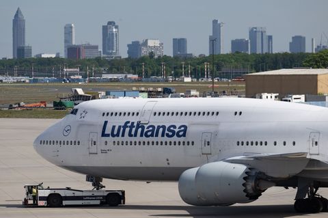 In Frankfurt gibt es laut Lufthansa absehbar genug Kerosin. Foto: Boris Roessler/dpa